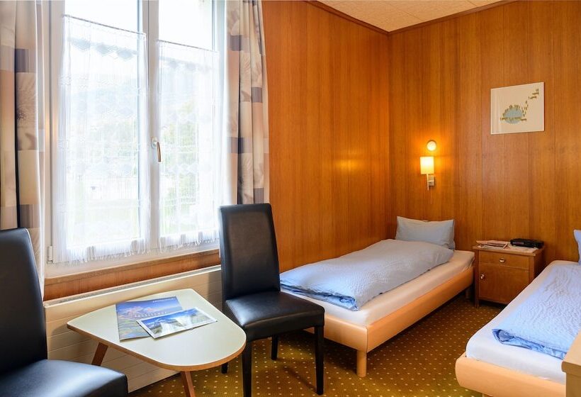 חדר בסיסי, Bel Air Eden