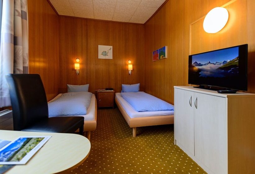 חדר בסיסי, Bel Air Eden