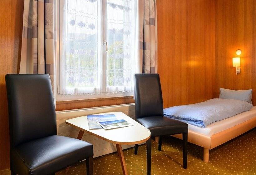 חדר בסיסי, Bel Air Eden