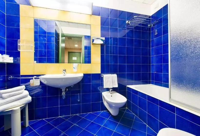 اتاق استاندارد سه نفره, Best Western Hotel Mediterraneo