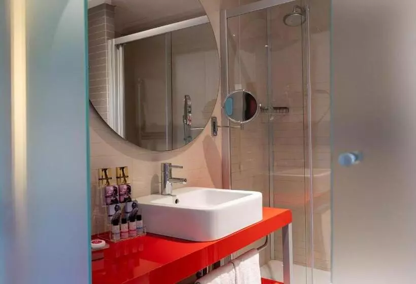 Standard Triple Room Sea View, Domina Zagarella  Sicily