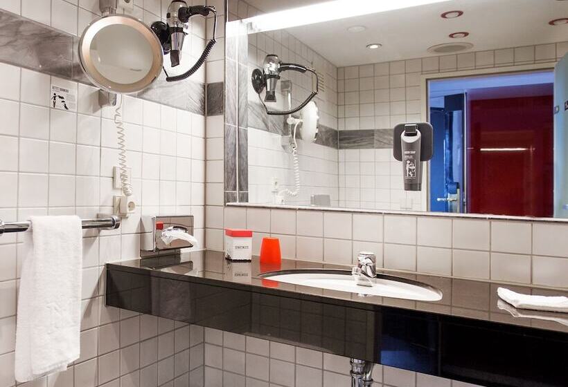 Номер Стандарт, Dormero Hotel Villingen Schwenningen