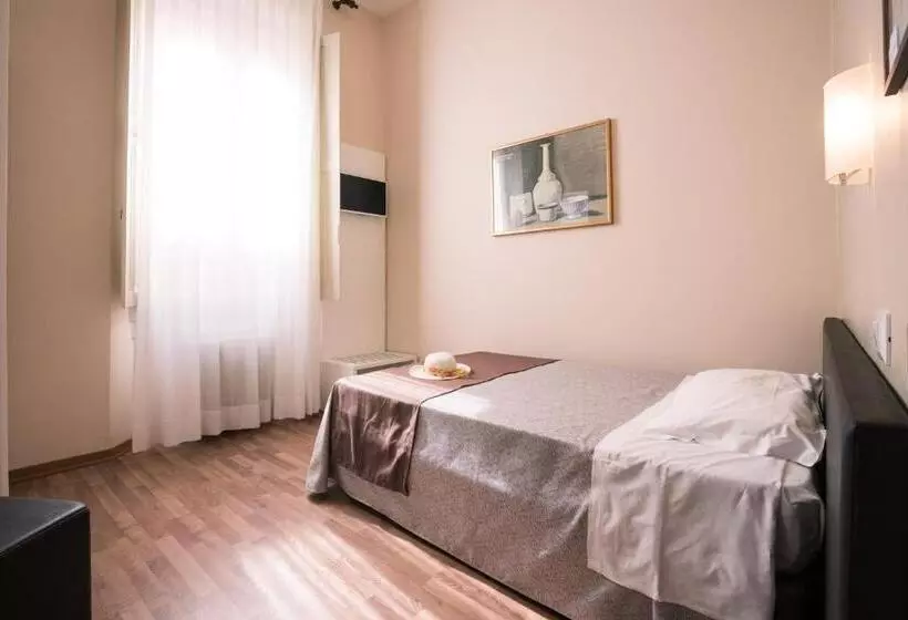 اتاق استاندارد یک نفره, Europa