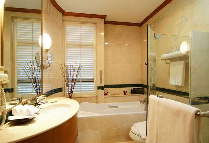 سوئیت پنت هاوس, Grand Diamond Suites