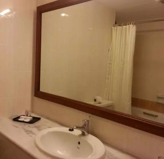Superior Kolmen Hengen Huone, Heritage Hotel Cameron Highlands