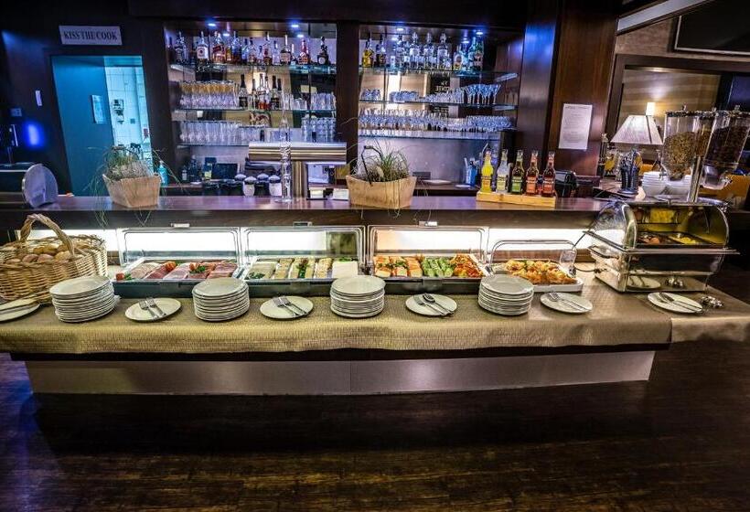 غرفة قياسية ثلاثية, Hohenstaufen