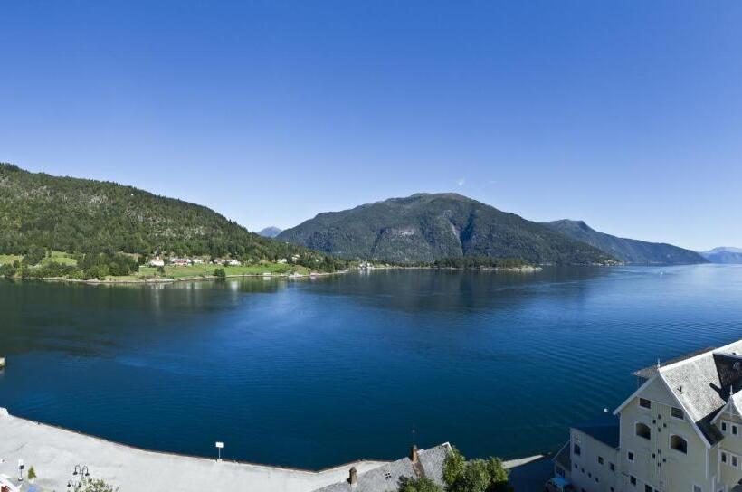 חדר סטנדרט יחיד עם נוף, Kviknes