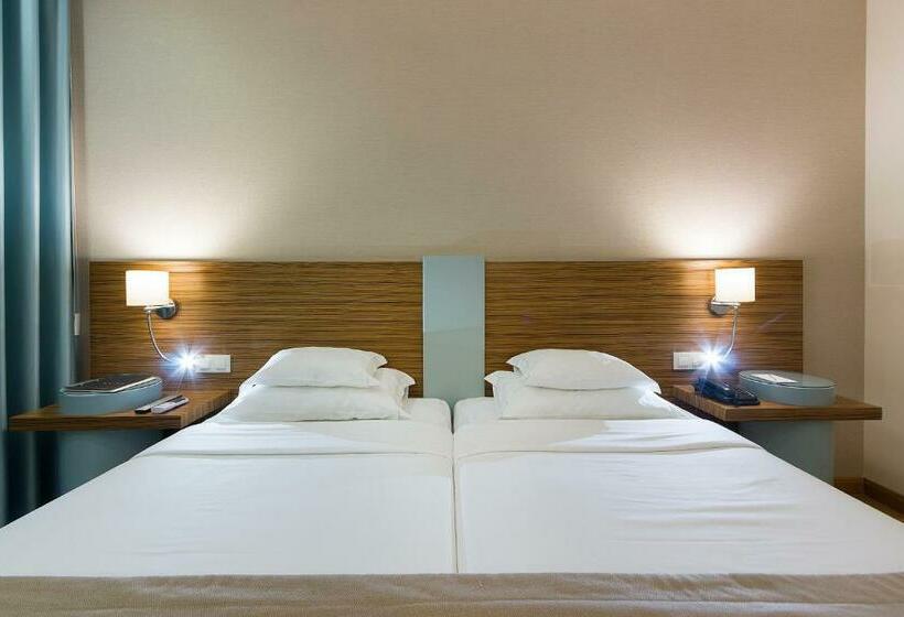 Номер Стандарт с Балконом, Meira