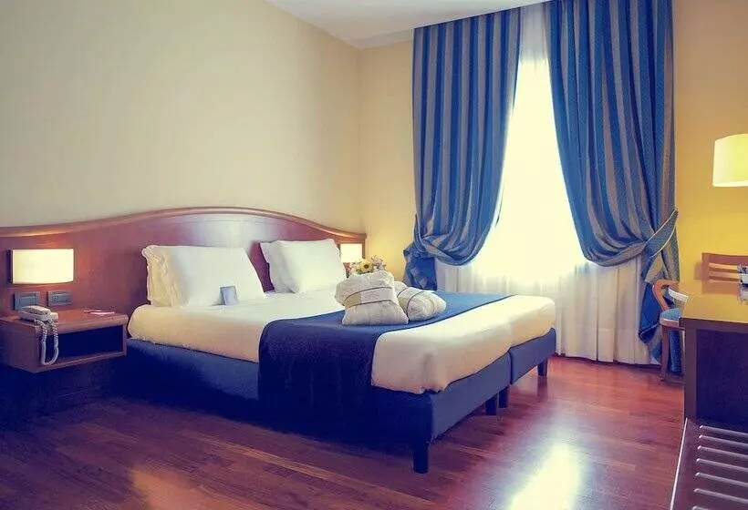 Superior-huone, Mercure Genova San Biagio