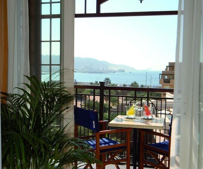 اتاق لوکس با چشمانداز دریا, Movenpick Resort & Residences Aqaba