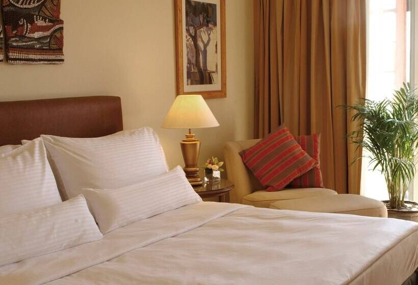 اتاق لوکس با چشم‌انداز دریا, Movenpick Resort & Residences Aqaba