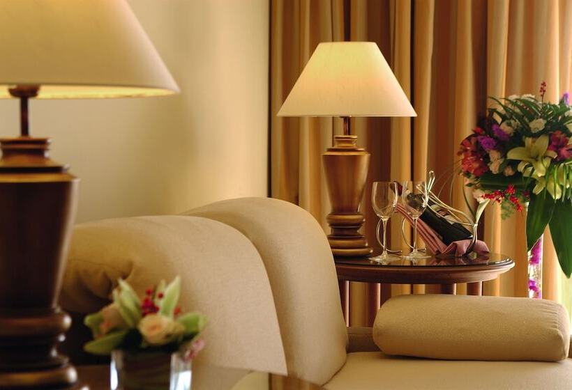 سوییت با چشمانداز دریا, Movenpick Resort & Residences Aqaba