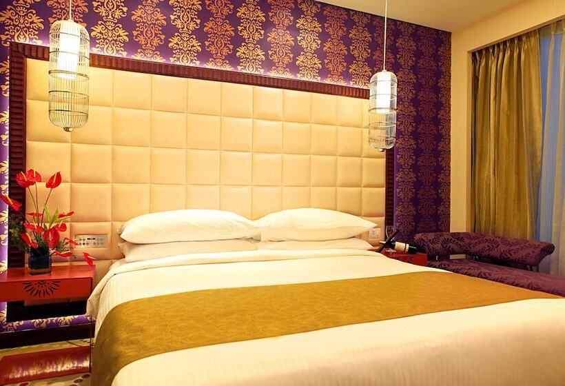 اتاق کلاب, The Metropolitan Hotel & Spa New Delhi
