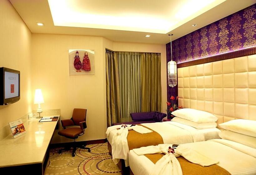 Номер Клуб, The Metropolitan Hotel & Spa New Delhi