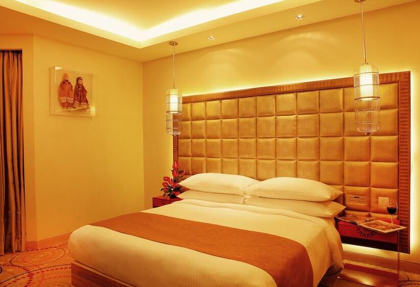 Номер Deluxe, The Metropolitan Hotel & Spa New Delhi