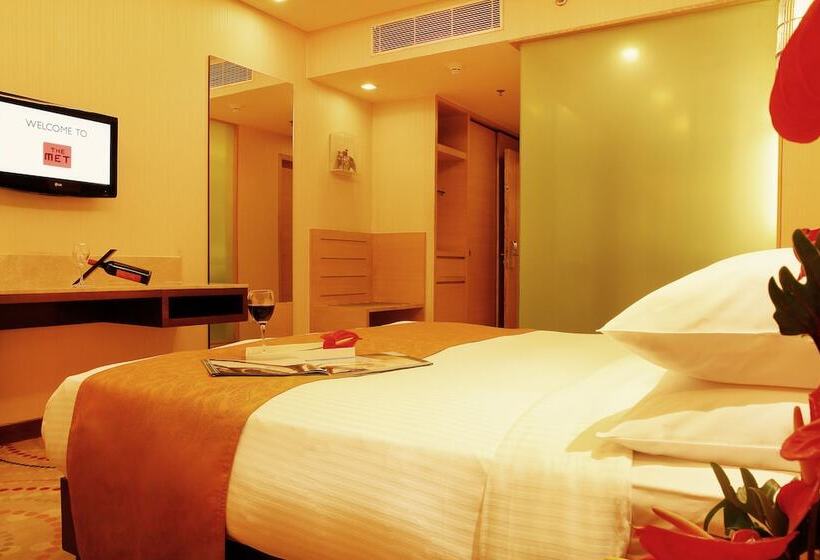 Номер Deluxe, The Metropolitan Hotel & Spa New Delhi