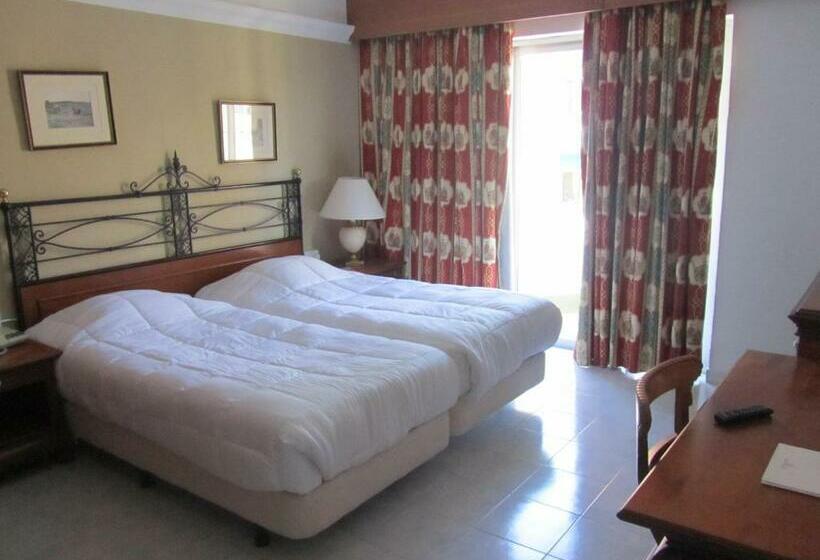 اتاق استاندارد سه نفره, Topaz