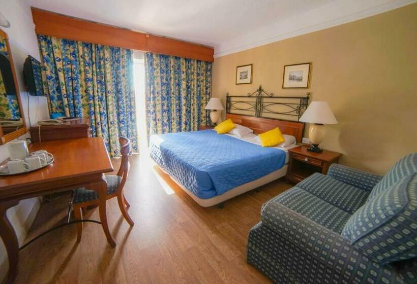 اتاق استاندارد با چشمانداز استخر, Topaz