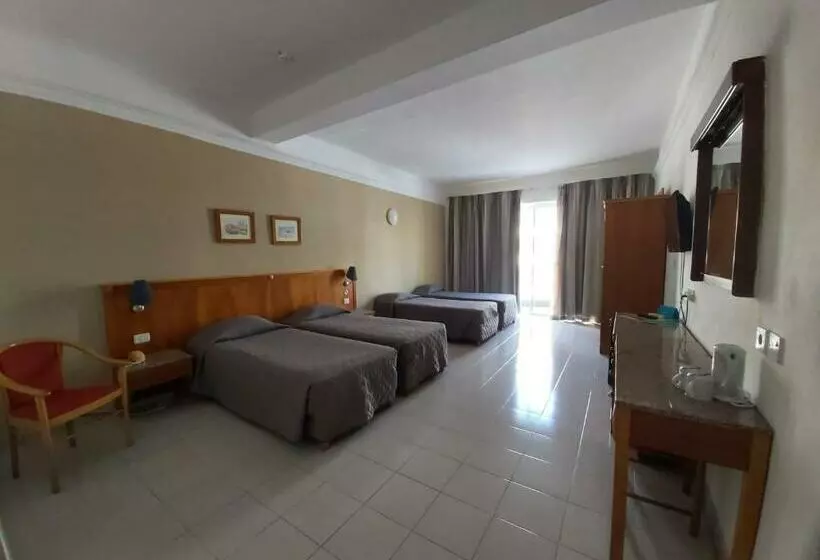 Camera Familiare, Topaz