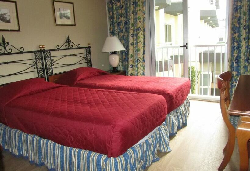 اتاق خانوادگی, Topaz