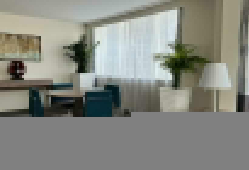 اتاق اجرایی, Novotel World Trade Centre Dubai