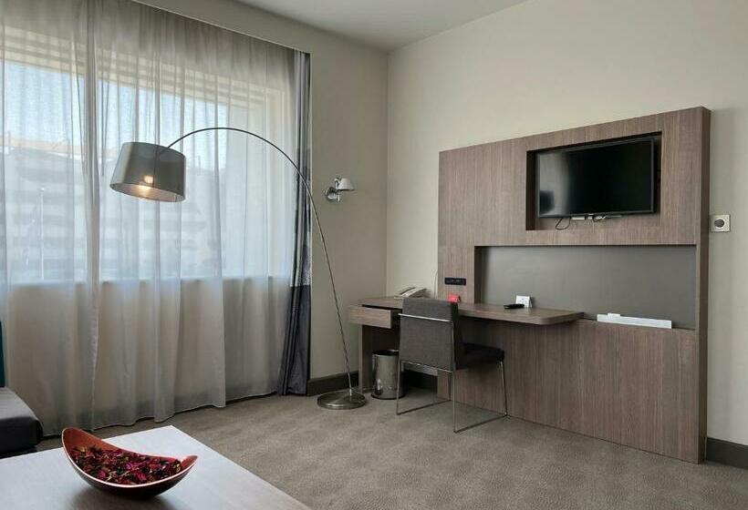 سوئیت اجرایی با تخت کینگ, Novotel World Trade Centre Dubai