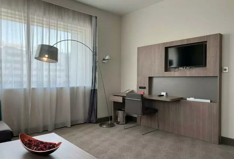 سوئیت اجرایی با تخت کینگ, Novotel World Trade Centre Dubai