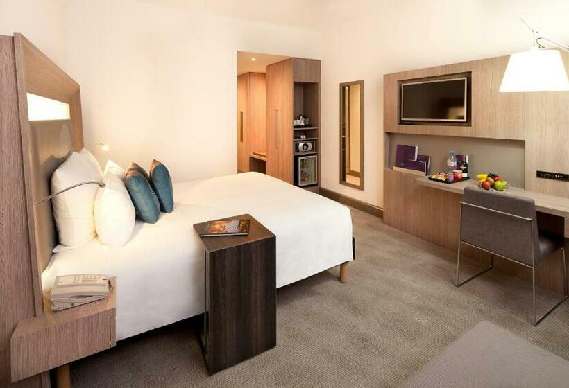 اتاق سوپریور خانوادگی, Novotel World Trade Centre Dubai