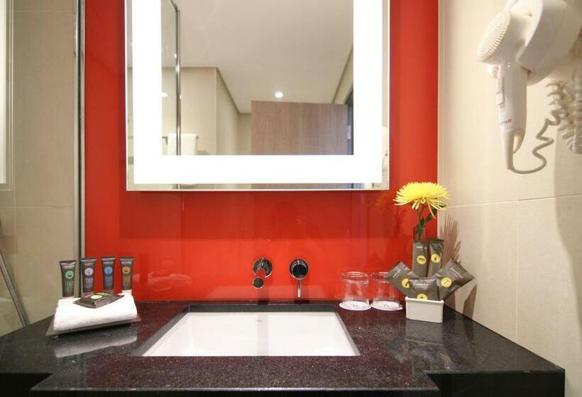 اتاق اجرایی, Novotel World Trade Centre Dubai