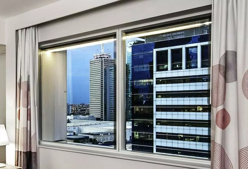 سوییت اجرایی, Novotel World Trade Centre Dubai