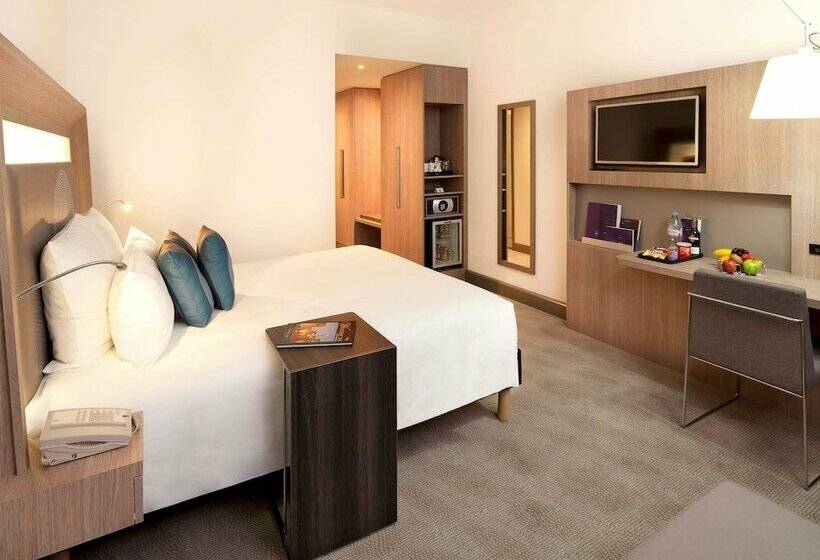 اتاق سوپریور خانوادگی, Novotel World Trade Centre Dubai