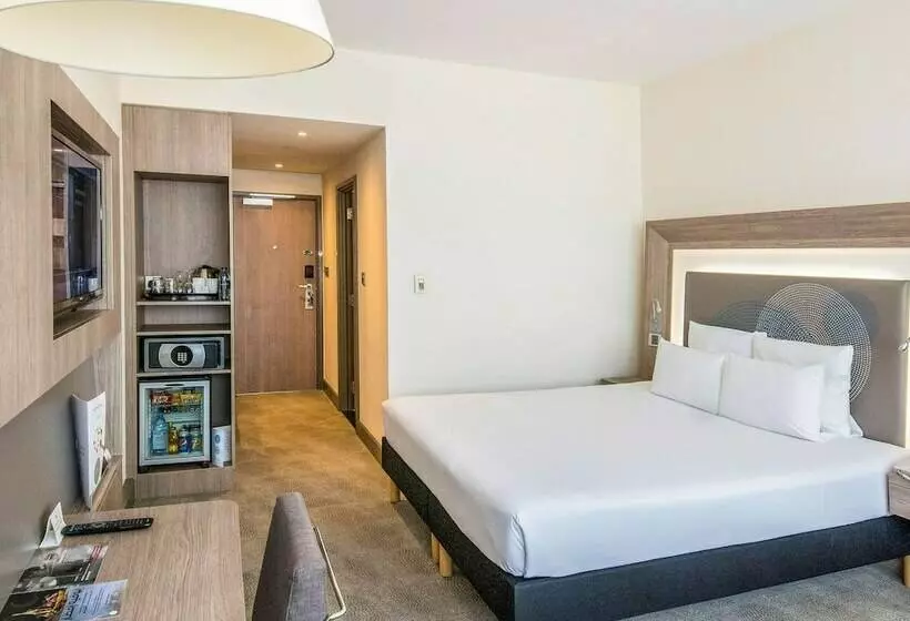 اتاق سوپریور خانوادگی, Novotel World Trade Centre Dubai