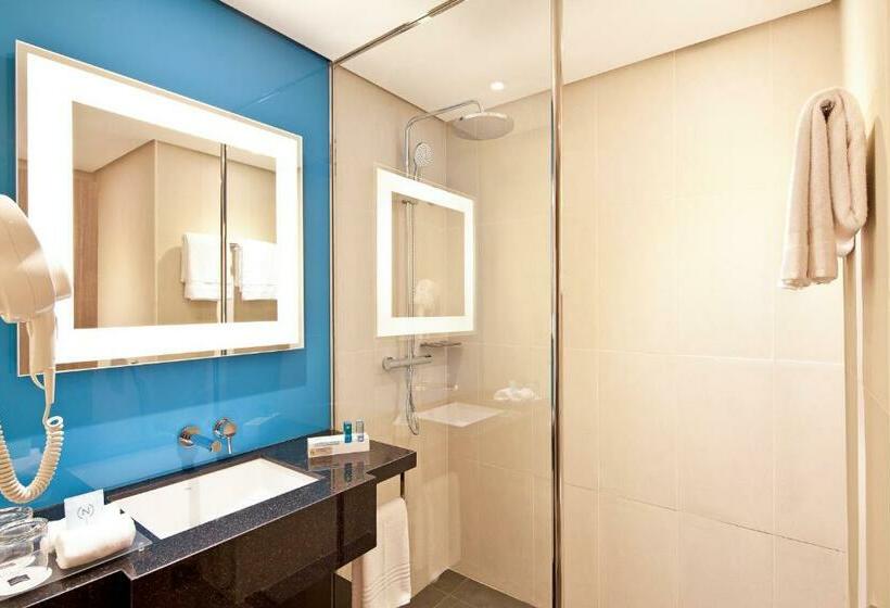 اتاق اجرایی, Novotel World Trade Centre Dubai