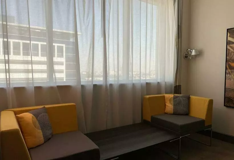 اتاق سوپریور, Novotel World Trade Centre Dubai