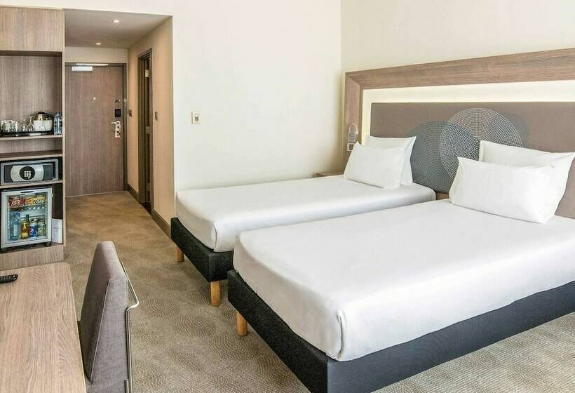 اتاق سوپریور, Novotel World Trade Centre Dubai