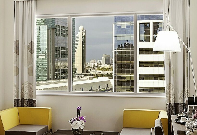 Номер Superior, Novotel World Trade Centre Dubai