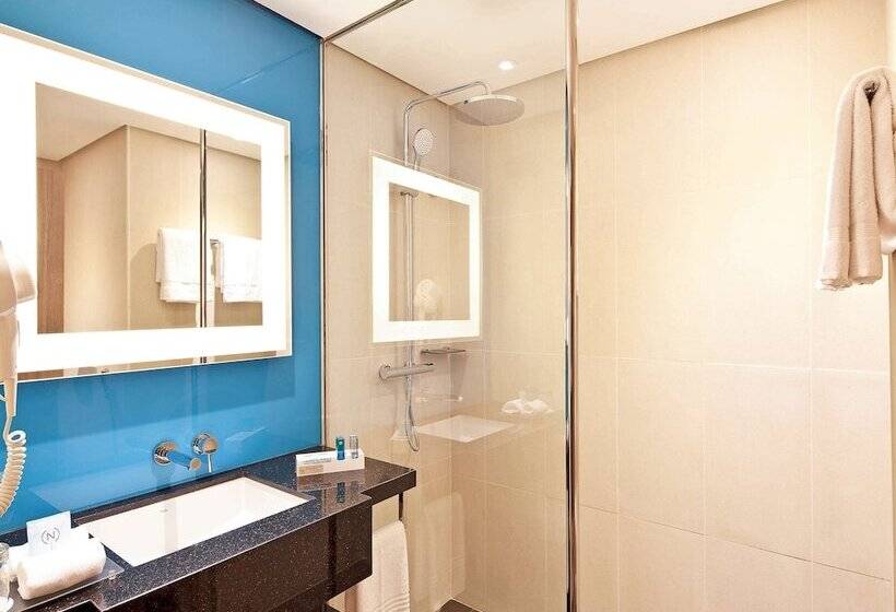 Номер Superior, Novotel World Trade Centre Dubai