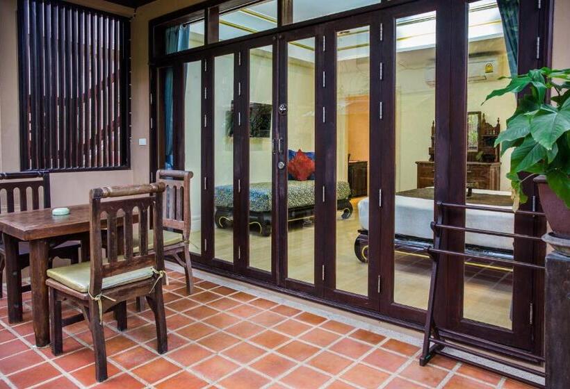اتاق استاندارد با چشم‌انداز استخر, Rabbit Resort Pattaya
