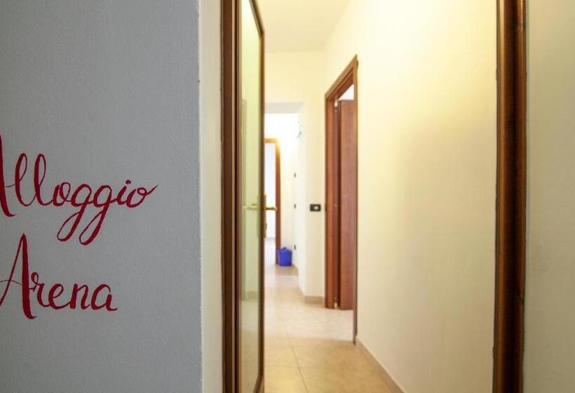 غرفة عائلية, La Finestra Sul Castello