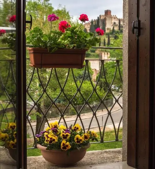 １ベッドルームハウス, La Finestra Sul Castello