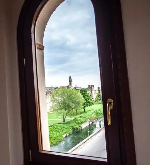 １ベッドルームハウス, La Finestra Sul Castello