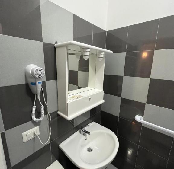 Номер Стандарт, Lolly