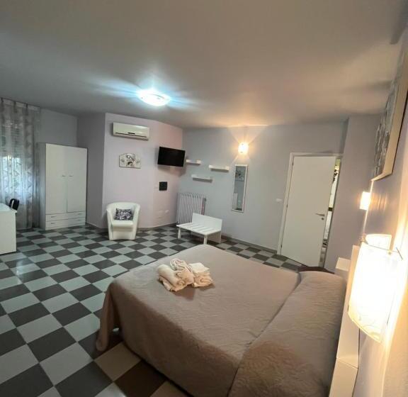 Номер Стандарт, Lolly