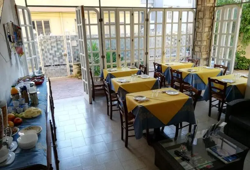 اتاق خانوادگی, Villa Felice