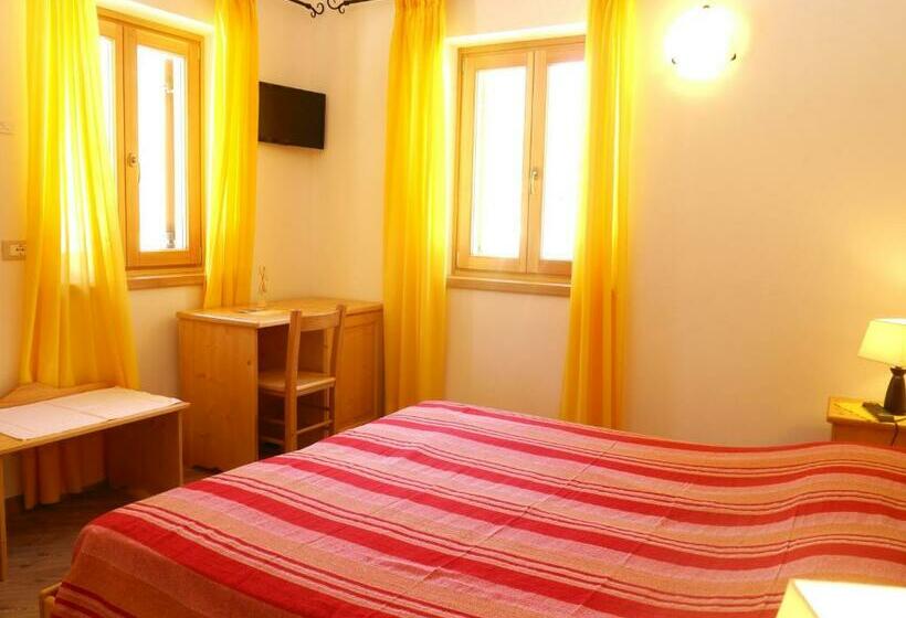 חדר סטנדרט נוף להרים, Garnì Sella Cipriani