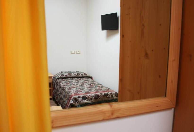 חדר סטנדרט לשלושה, Garnì Sella Cipriani