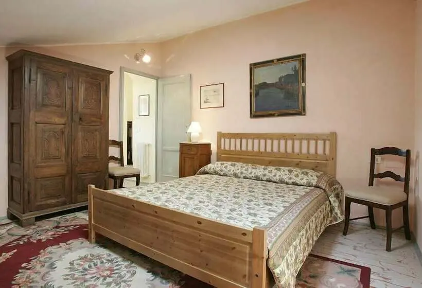 デュプレックス２ベッドルームアパート, La Casa Rossa