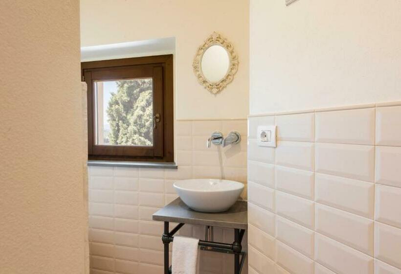 דירת שני חדרים, Olmofiorito