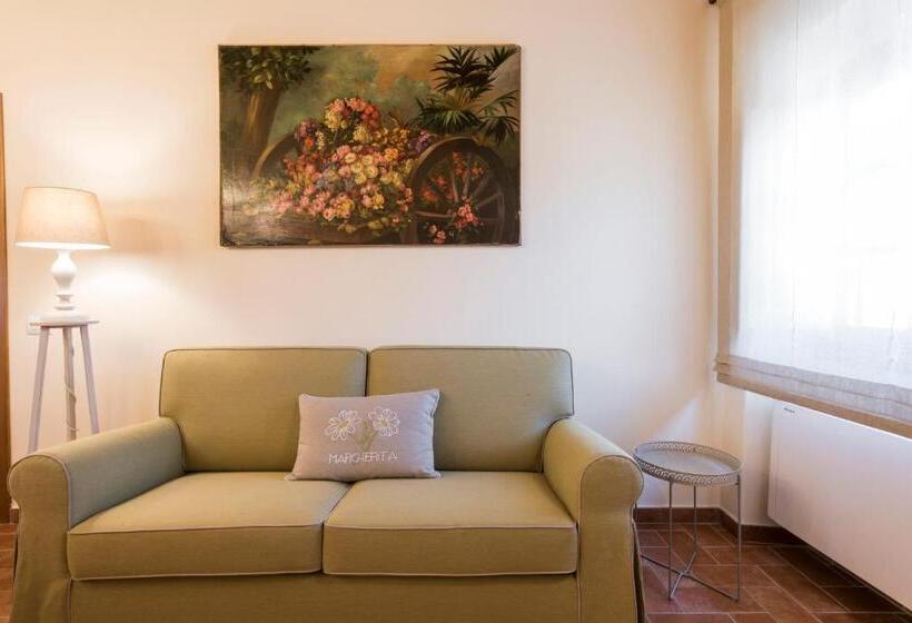 דירת שני חדרים, Olmofiorito