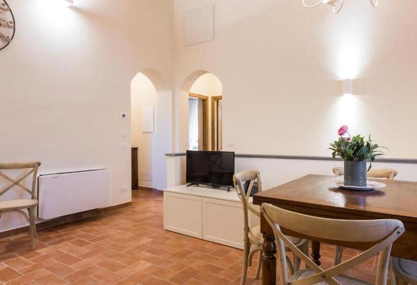 דירת שלושה חדרים, Olmofiorito